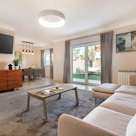 Host Wise Villa Portimão