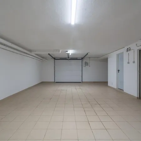 Host Wise * Portimão