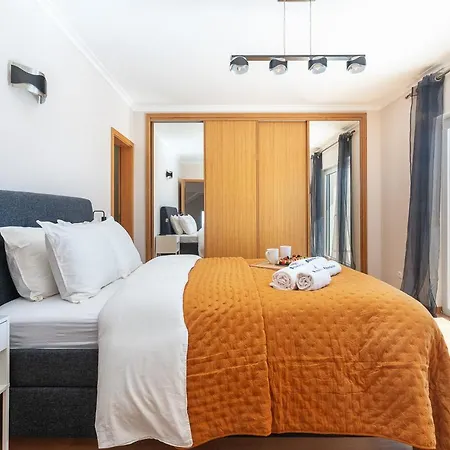 Host Wise Villa