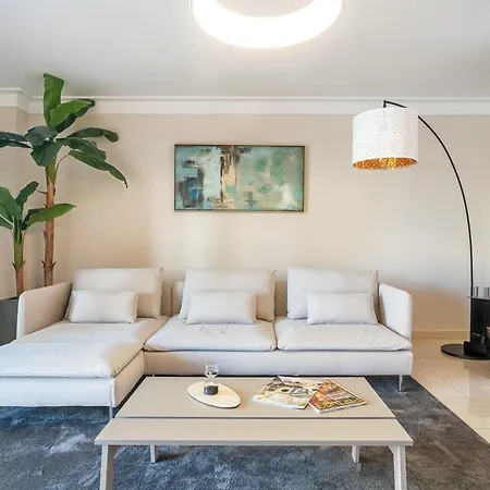 Host Wise ポルティマン