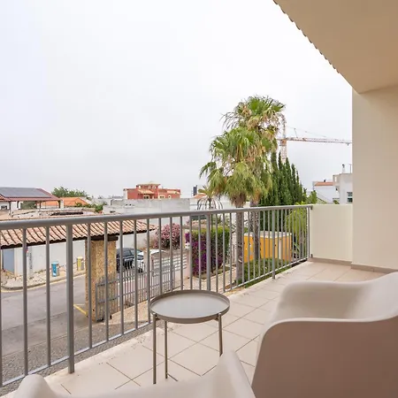 Host Wise ヴィラ *